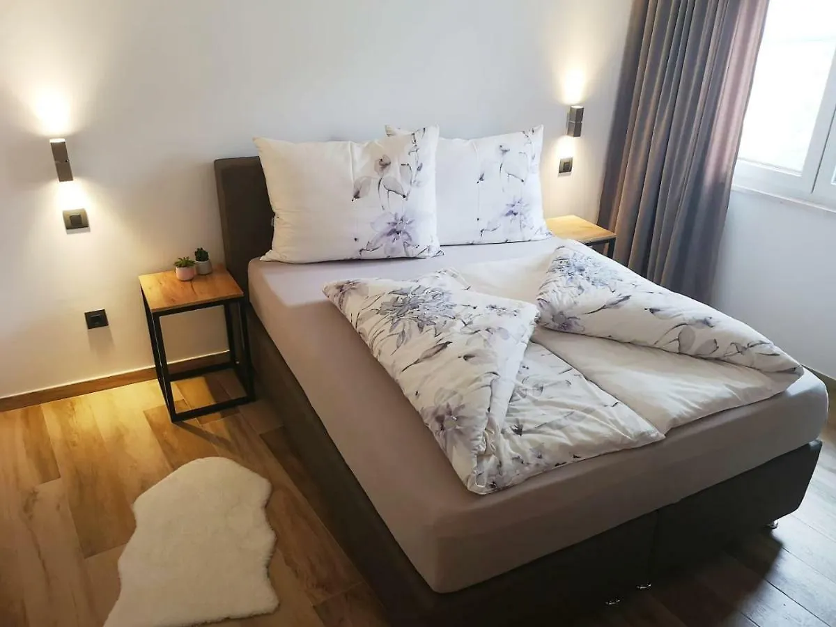 Apartment Beni 诺维·维诺多尔斯基